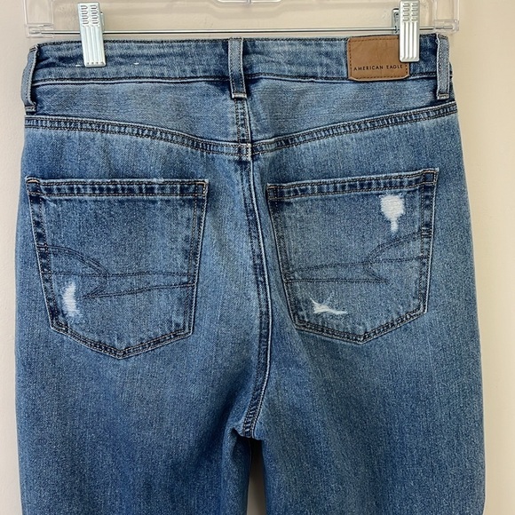 American Eagle Women’s Distressed Mom Jean Size 4 LONG - Picture 6 of 12